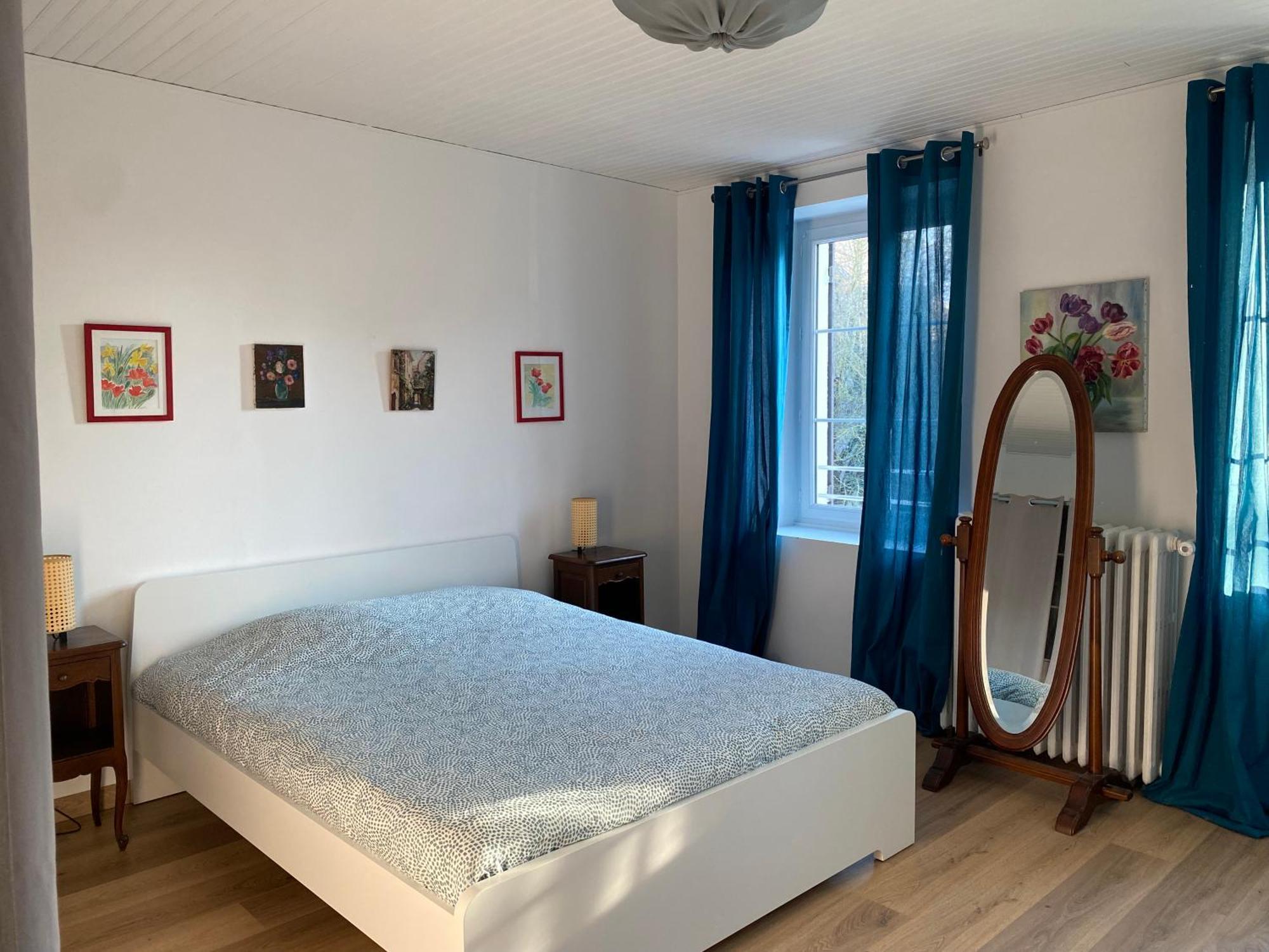Holiday home Maison Familiale Au Coeur De La Vallee De L'eure Breuilpont